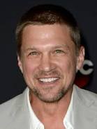 How tall is Marc Blucas?